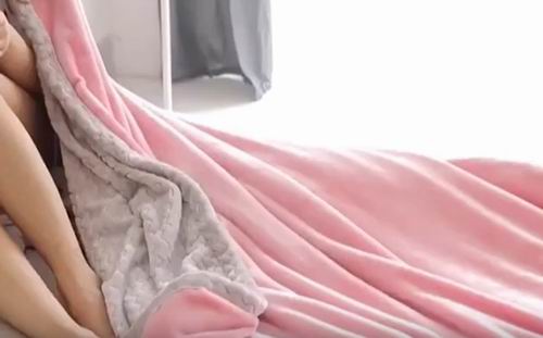 difference between throw and blanket